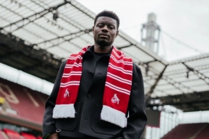 官方：德甲升班馬科隆簽下凱澤斯勞滕前鋒阿切，本賽季18球1助