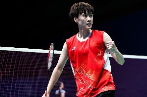 新加坡羽毛球公開賽半決賽：陳雨菲2-1擊敗韓悅，晉級女單決賽