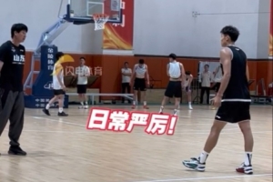 反差感十足！邱彪訓(xùn)練期間壓迫感拉滿 訓(xùn)練結(jié)束幽默打趣