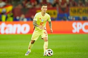 每體：若報價合適巴薩愿意出售杰拉德-馬丁，有意格里馬爾多