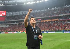 足球報：梅州客家間歇期不敢怠慢，正尋找有一定競爭力的球員