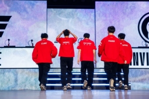 WE官方發(fā)文：賽季暫歇，但磨礪不止；第三賽段，我們再見！