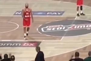 因向球迷做擼迪克手勢(shì) 富尼耶被帕納辛納科斯隊(duì)及部分球迷起訴