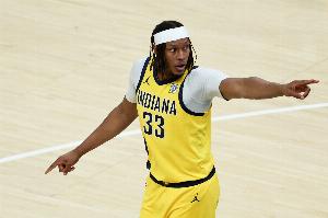 美記：哈利的受傷可能會影響特納續(xù)約 步行者必須權衡是否值得