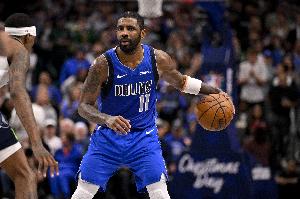 依然穩(wěn)??！歐文本賽季場均24.7+4.8+4.6 命中率47.3/40.1/91.6%