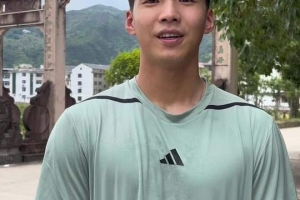 21歲劉邵子洋致謝球迷，本賽季出戰(zhàn)14次奧乙&身價(jià)漲至20萬(wàn)歐