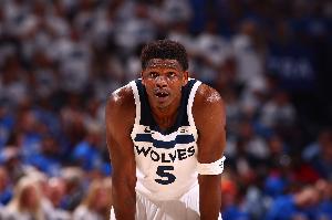 訓練不拍照！隊記：愛德華茲在球館關門苦練