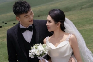 ????撒狗糧！鄢手騏妻子曬二人的甜蜜婚紗照