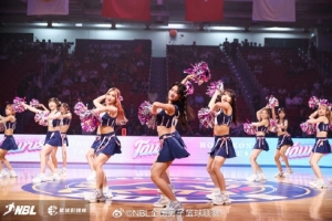 人氣超旺的中國(guó)香港金牛啦啦隊(duì)——Taurus