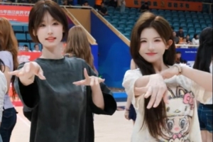 浙江啦啦隊(duì)曬舞蹈視頻：賽前拍個(gè)小舞蹈 一起娛樂下哈