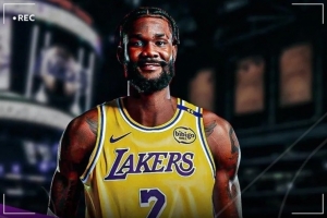 步行者記者：如果湖人交易截止日前送走艾頓 我一點(diǎn)也不驚訝