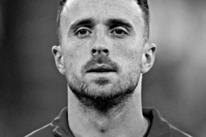 伊斯科曬若塔國(guó)家隊(duì)照片悼念：