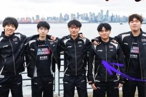 外網(wǎng)熱議BLG勝：教練組應(yīng)該帶其他三個線上選手給野輔磕幾個頭道歉