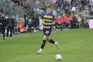 英媒：利物浦、切爾西、尤文、米蘭雙雄等隊(duì)有意帕爾馬后衛(wèi)萊奧尼