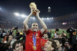 西班牙世界杯奪冠15周年，伊涅斯塔發(fā)文：難忘第一顆星！