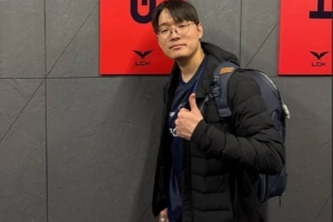 TL分享CoreJJ照片并配文：恭喜GEN獲得2025 MSI冠軍