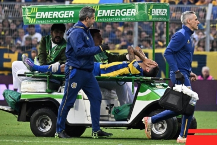 真狠！37歲迪馬利亞回歸阿根廷首秀傷退，被對手結(jié)結(jié)實(shí)實(shí)踩到小腿