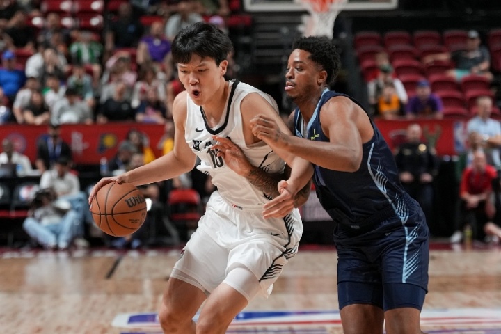 楊瀚森：有一些回合感受不到腿了 沒能保護好籃板 要繼續(xù)努力