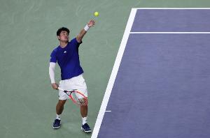 吳易昺直落兩盤擊敗?？耍瑫x級(jí)ATP250洛斯卡沃斯站資格賽決勝輪