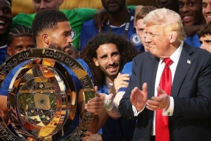 問鼎世俱杯！里斯-詹姆斯社媒曬捧杯照片，特朗普入鏡