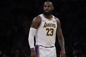 球探：我不斷聽到的消息是騎士對詹姆斯沒興趣 不知流言從何而來