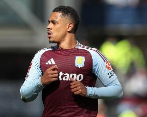 TA：森林有意維拉中場雅各布-拉姆塞，桑托看中其多面手屬性