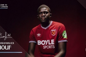 官方：西漢姆簽下20歲左后衛(wèi)迪烏夫 據(jù)悉轉會費2200萬歐+浮動