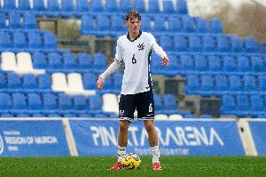 羅馬諾：弗雷迪-勞瑞已經(jīng)通過曼城體檢，長約加入藍月亮青訓