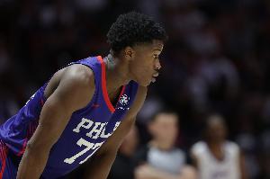 會模仿哪些球員的風格？探花埃奇庫姆：華子 他攻防一體