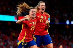 西班牙女足2-0瑞士挺進(jìn)歐洲杯半決賽！普特拉斯、卡斯蒂略失點(diǎn)