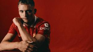 藥廠CEO：拜仁確實(shí)有意維爾茨，我們和多特不一樣不想賣人給拜仁