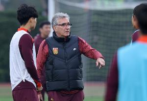 馬德興：本次國足選帥前先定技術(shù)總監(jiān)，由技術(shù)總監(jiān)牽頭負(fù)責(zé)選帥