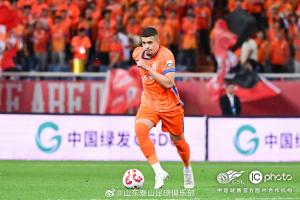 感謝卡扎爾為山東泰山做出的貢獻(xiàn)，祝愿在未來職業(yè)生涯中一切順?biāo)? >
                                        </div>
                                    </div>
                                                                        <div   id=