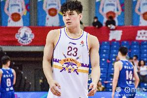 又搞個大的？媒體人：廣州男籃為引進陳國豪正在尋求多方交易