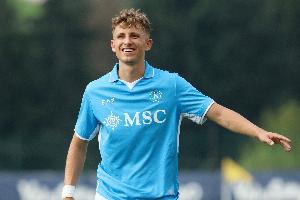 斯基拉：林德斯特倫接近從那不勒斯租借加盟狼堡，含買斷選項(xiàng)