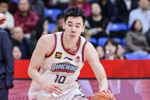 上賽季場均16.1分 媒體人：同曦預(yù)計(jì)執(zhí)行郭昊文下賽季的球隊(duì)選項(xiàng)