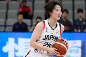 媒體人：田中心其實不算是小后衛(wèi) 高快靈才是未來的發(fā)展趨勢