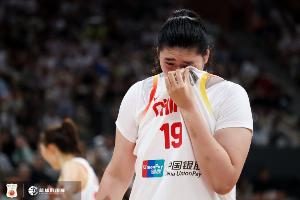 媒體人：持球三分開始在女籃大行其道 張子宇防守考驗(yàn)愈發(fā)嚴(yán)峻