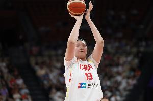 張子宇亞洲杯籃下命中率72.4%&場(chǎng)均籃下9.2分 場(chǎng)均低位單打9.6次