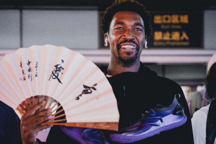 馬利克-蒙克中國(guó)行學(xué)說重慶話：勒是霧都