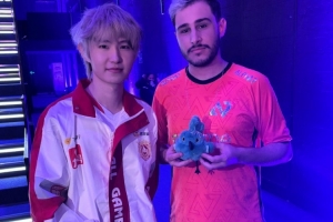 巴西王者榮耀選手Dani分享與一諾合照：謝謝Goat的禮物 我很喜歡