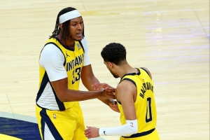 哈利伯頓談特納簽約雄鹿：說到底這是一門生意 我祝他一切順利