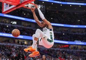 243次扣籃！字母哥領(lǐng)跑上賽季扣籃榜！戈貝爾&杜倫分列二三位！