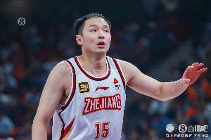 直播吧獨(dú)家：青島隊(duì)頂薪追逐后衛(wèi)王奕博 浙江將無匹配權(quán)