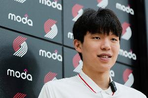 媒體人：楊瀚森回來也未必能拿亞洲杯冠軍 現(xiàn)排名無所謂 沒必要打