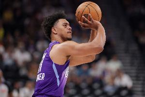 省錢(qián)了！斯普林格下賽季235萬(wàn)薪水是無(wú)保障的 原本有40萬(wàn)今天保障