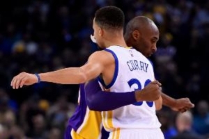 庫(kù)里談新秀賽季向科比說(shuō)垃圾話：他回我的眼神說(shuō)明了一切