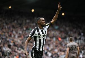 2人轉(zhuǎn)會？上賽季英超前鋒參與進球榜：伊薩克&哈蘭德&沃特金斯前3