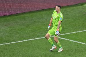 記者：阿莫林希望簽下大馬丁&已開啟正式談判，首份租借報(bào)價(jià)遭拒