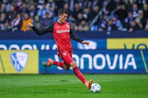 ?？耍喊⒙∷髟鴽]讓我關鍵比賽首發(fā)，若他留隊我將考慮是否離隊